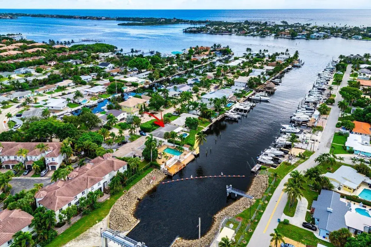 3 bedroom 2 bath Residential for sale at 638 Shore Drive, Boynton Beach FL 33435
