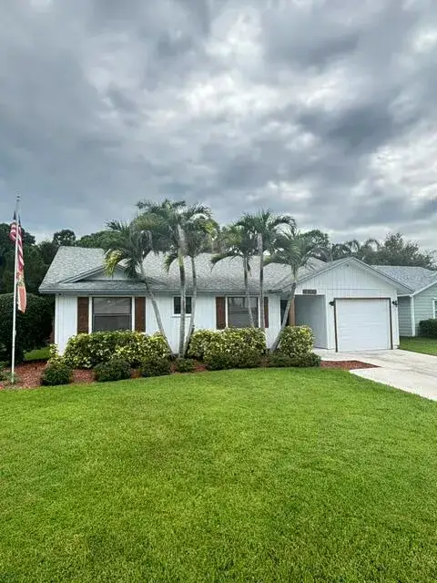 6702 SE Raintree Avenue, Stuart FL 34997