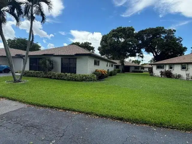 2 bedroom 2 bath Residential for sale at 4695 ROBINWOOD Place # B, Boynton Beach FL 33436