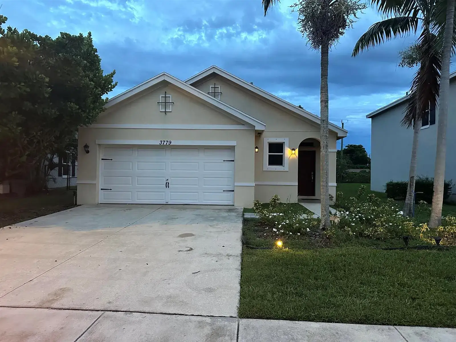3 bedroom 2 bath Residential Lease for rent at 3779 WHITNEY PARK Lane, FL 33463