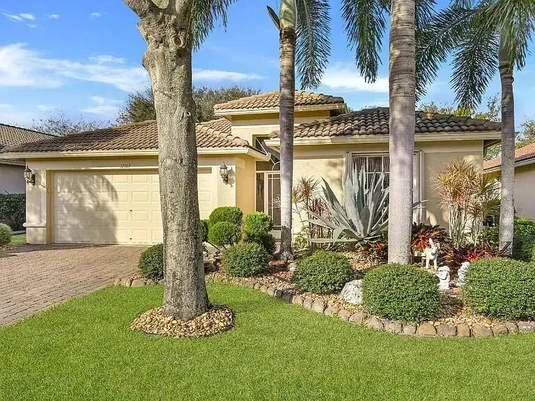 3 bedroom 2 bath Residential for sale at 12107 ROMA Road, Boynton Beach FL 33437