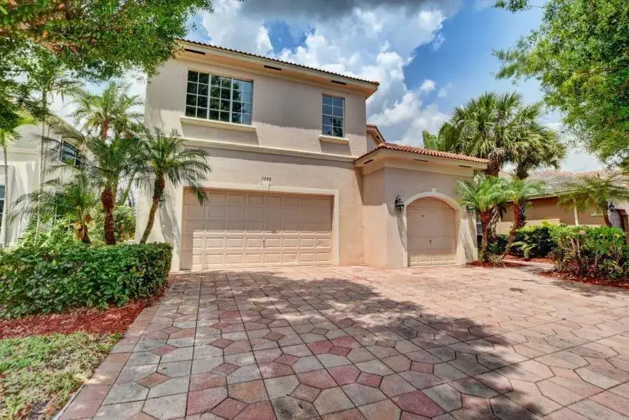 6 bedroom 4 bath Residential Lease for rent at 1388 Beacon Circle, Wellington FL 33414