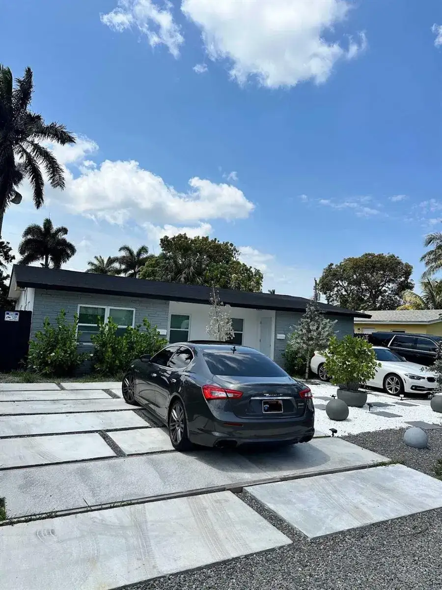 2 bedroom 1 bath Residential Lease for rent at 1010 SW 30th Street, Fort Lauderdale FL 33315