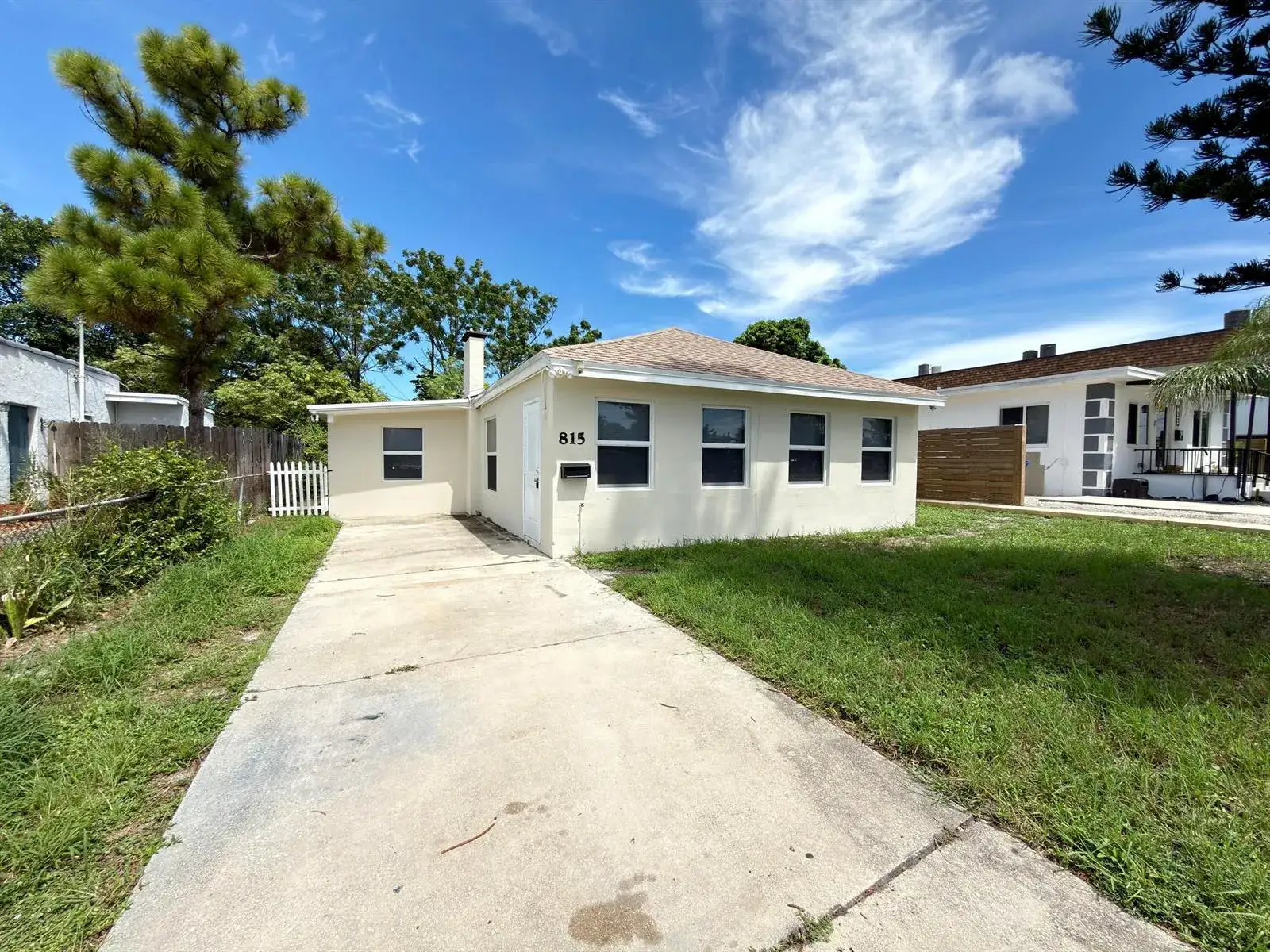4 bedroom 1 bath Residential Lease for rent at 815 BAYBERRY Drive, Lake Park FL 33403