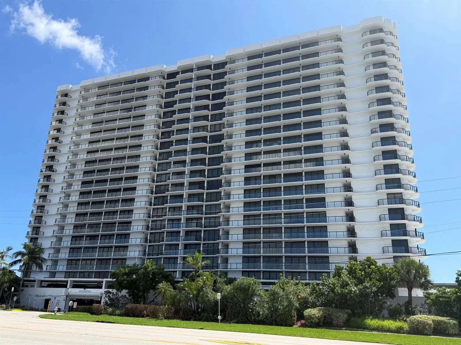2 bedroom 2 bath Residential for sale at 250 S OCEAN Boulevard # 2F, Boca Raton FL 33432