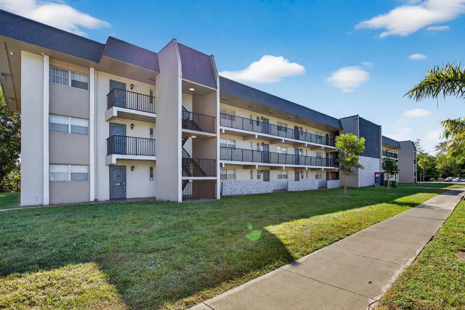 2 bedroom 2 bath Residential for sale at 7820 S COLONY Circle S # 109, Tamarac FL 33321