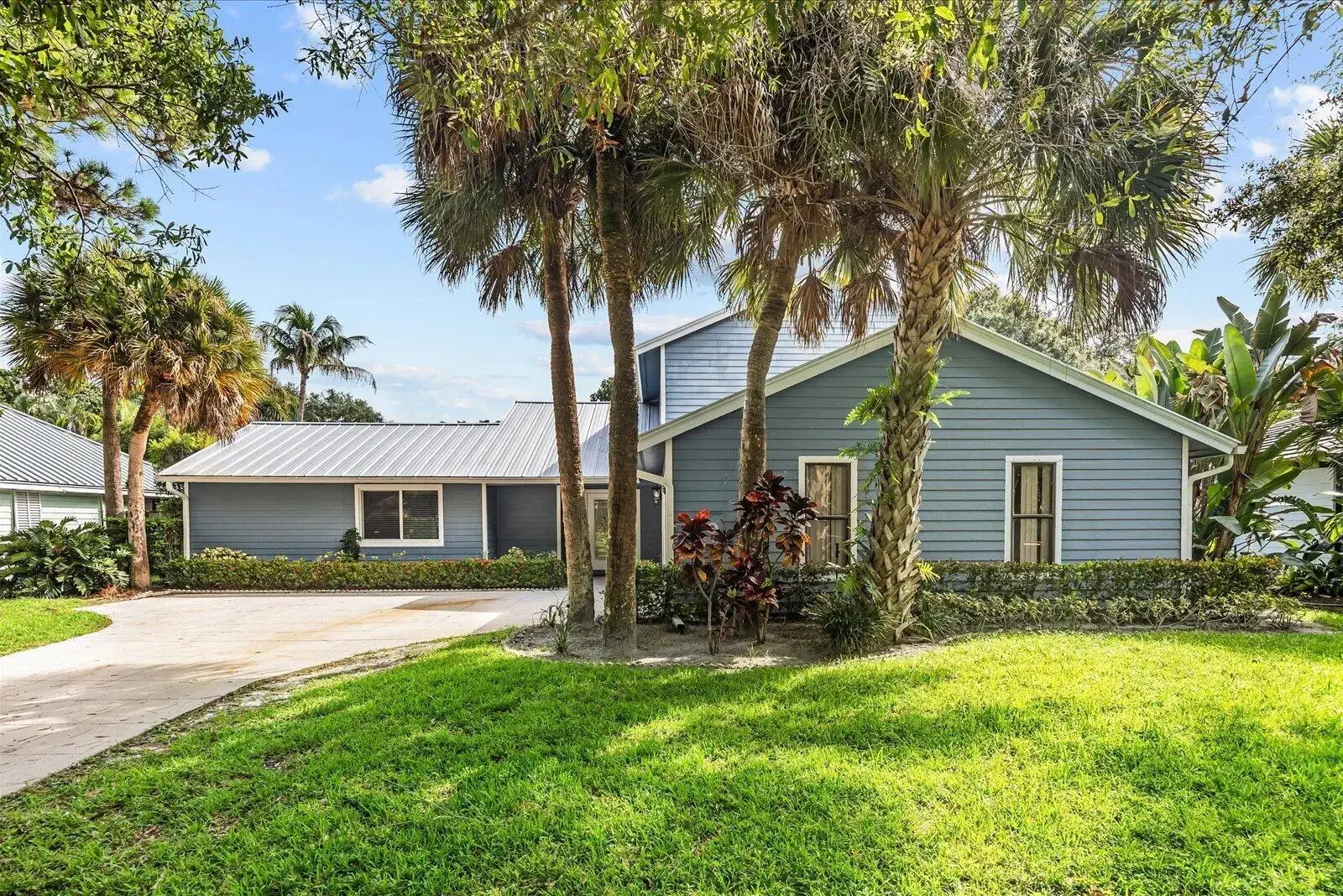 4 bedroom 3 bath Residential for sale at 18831 MISTY LAKE Drive, Jupiter FL 33458