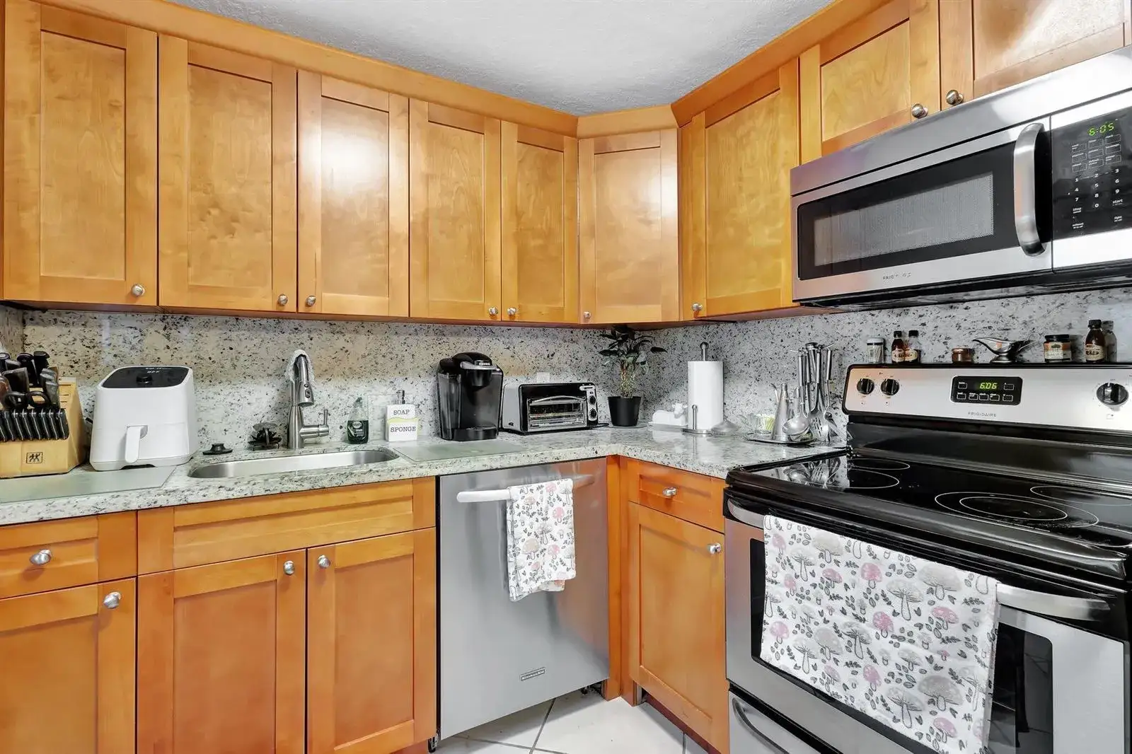 2 bedroom 2 bath Residential for sale at 637 Monaco Court N, Delray Beach FL 33446