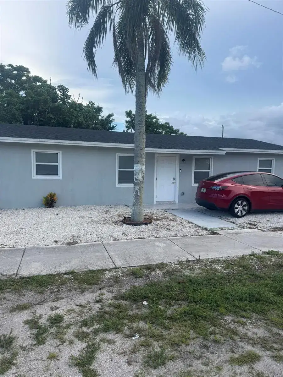 3 bedroom 2 bath Residential for sale at 2801 AVENUE Q, Fort Pierce FL 34947
