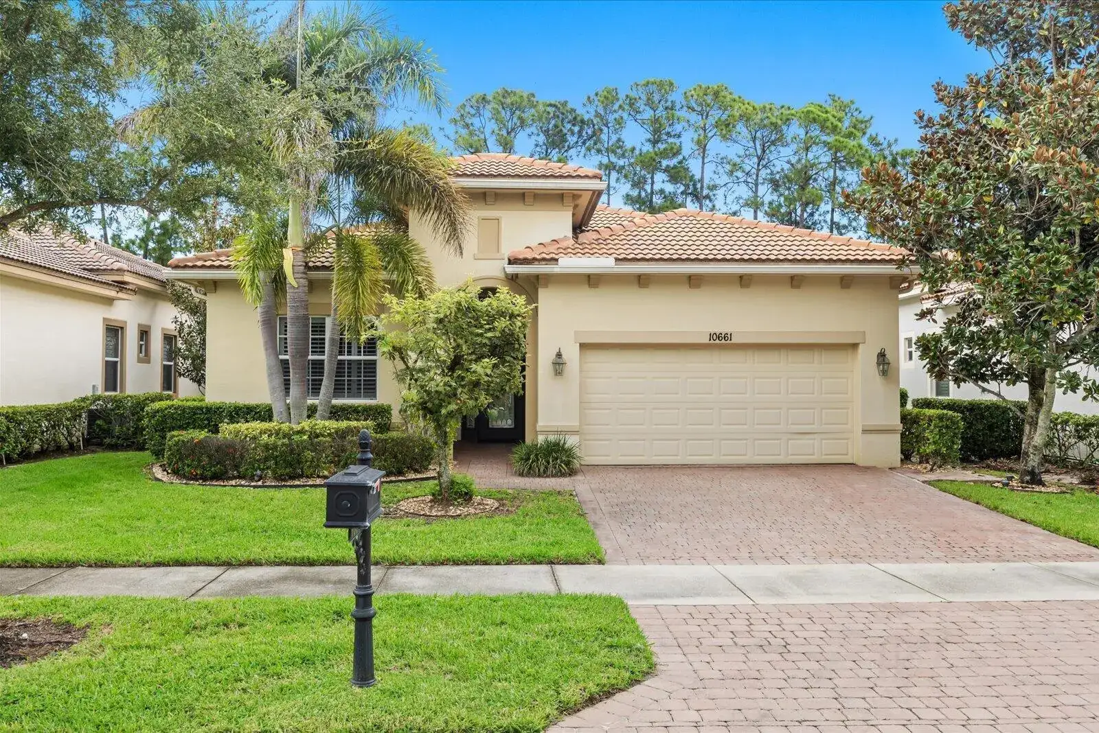 2 bedroom 2 bath Residential for sale at 10661 SW Visconti Way, Port St. Lucie FL 34986