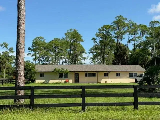 3 bedroom 2 bath Residential for sale at 13253 Casey Road, FL 33470