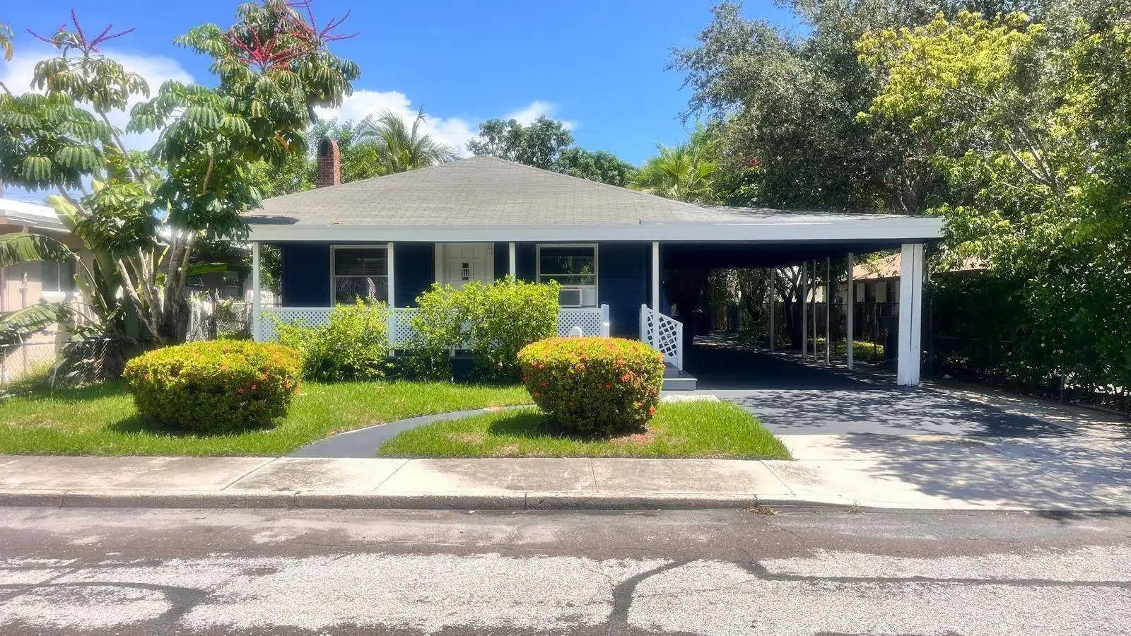 3 bedroom 1 bath Residential Lease for rent at 1006 S M Street, FL 33460
