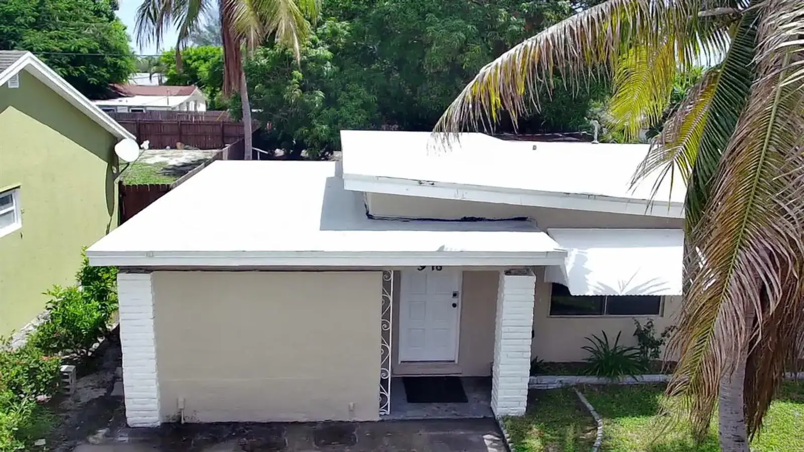 3 bedroom 1 bath Residential for sale at 918 N C Street, FL 33460