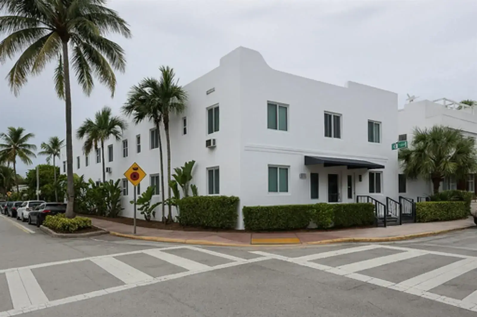 1 bedroom 1 bath Residential Lease for rent at 7720 Abbott Avenue # 6, Miami Beach FL 33141