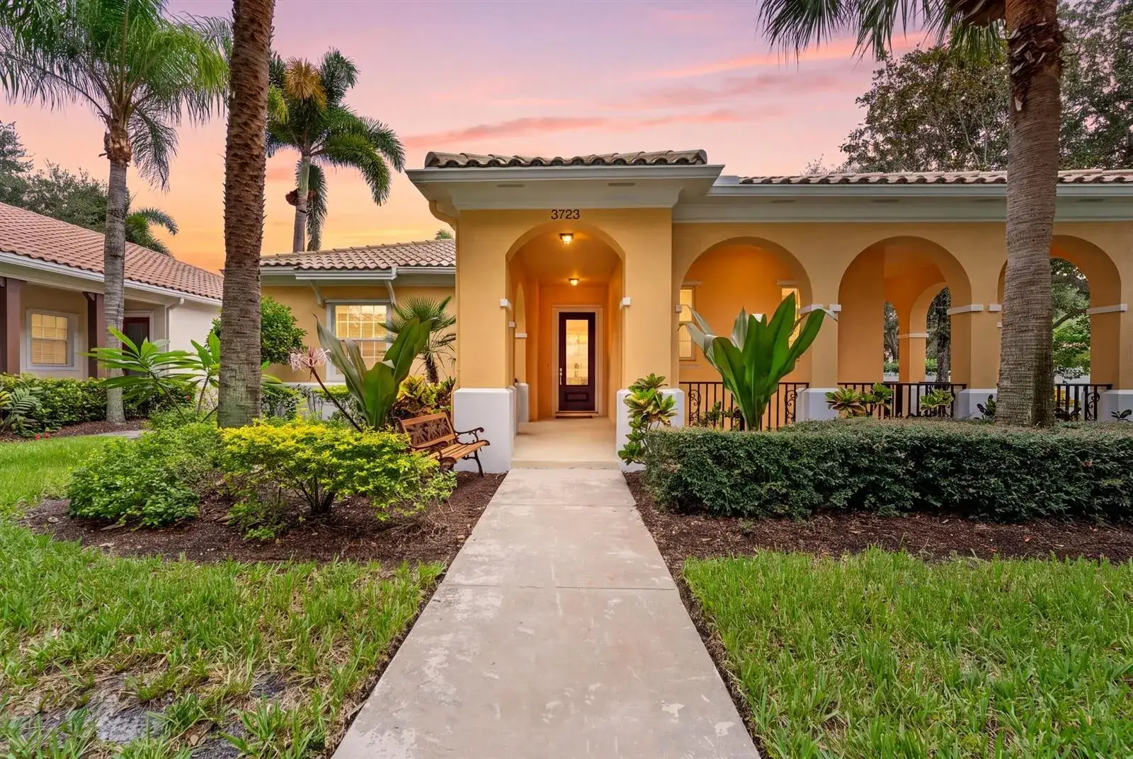 3 bedroom 3 bath Residential for sale at 3723 COMMUNITY Drive, Jupiter FL 33458