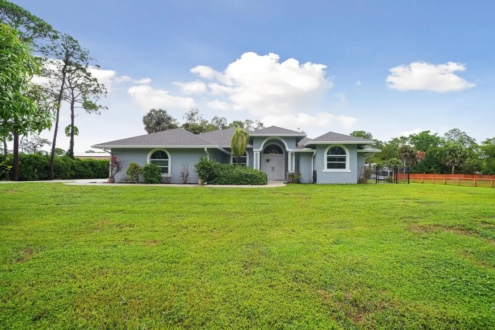 3 bedroom 2 bath Residential for sale at 16395 E HIALEAH Drive E, FL 33470