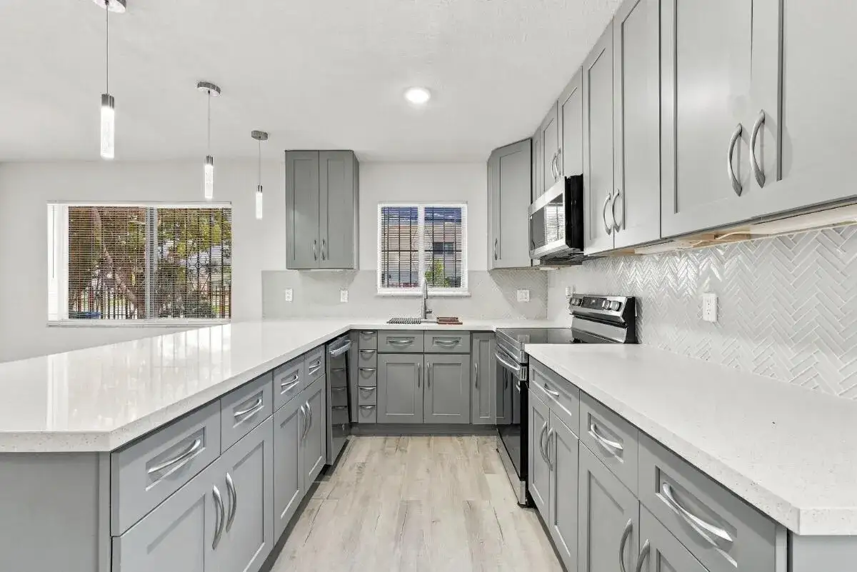 4952 NW 21ST Avenue, Miami FL 33142