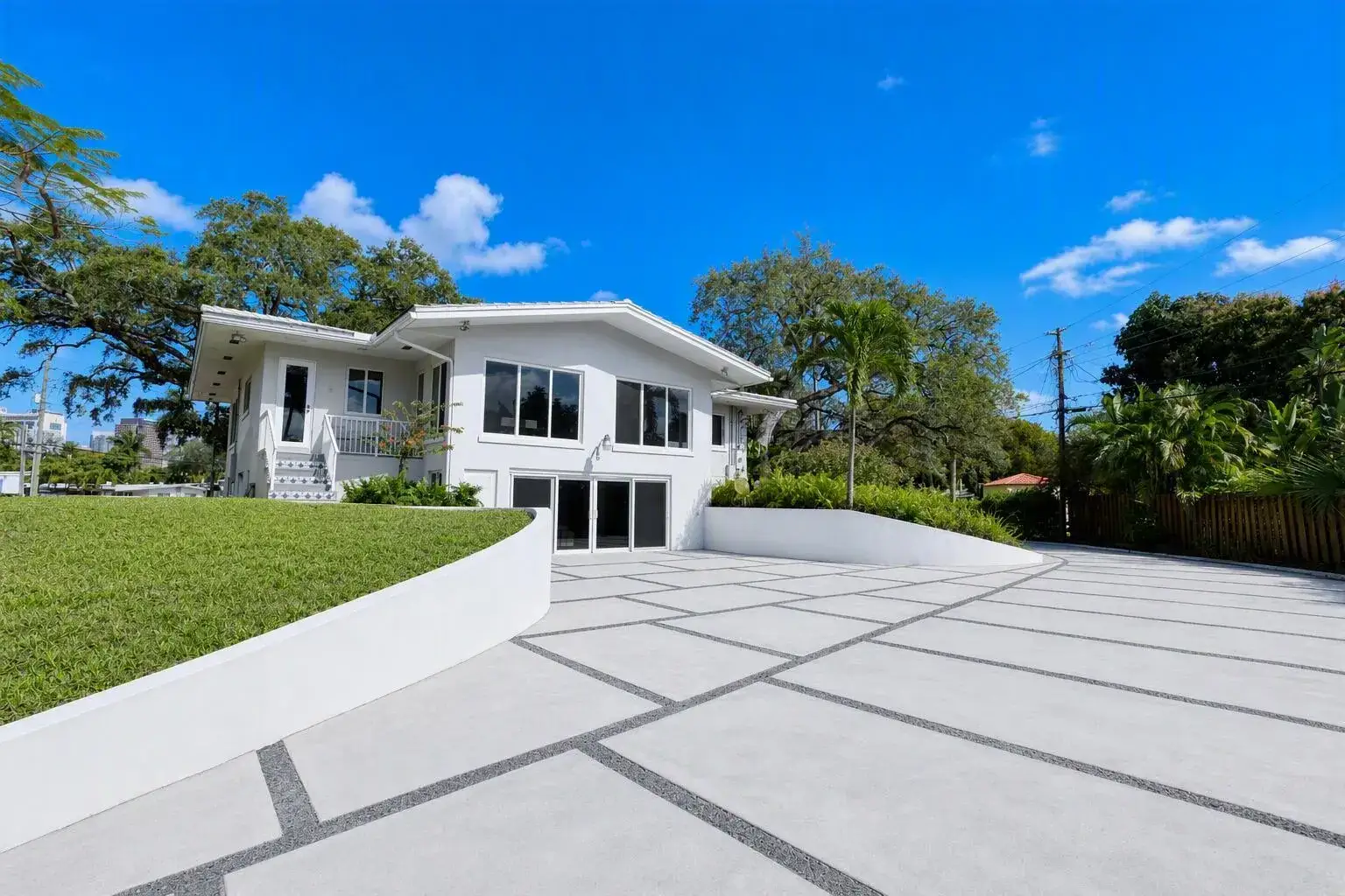 600 SW 12th Street, Fort Lauderdale FL 33315