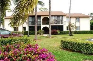 2 bedroom 2 bath Residential for sale at 308 KNOTTY PINE Circle # 1, FL 33463