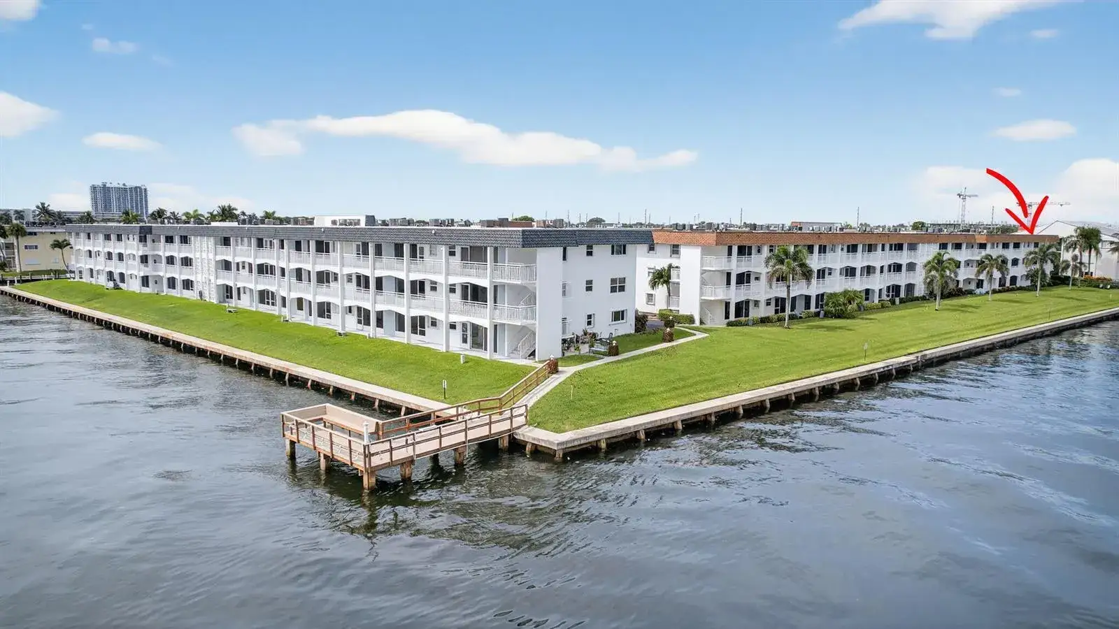 2 bedroom 2 bath Residential for sale at 111 Shore Court # 301, North Palm Beach FL 33408