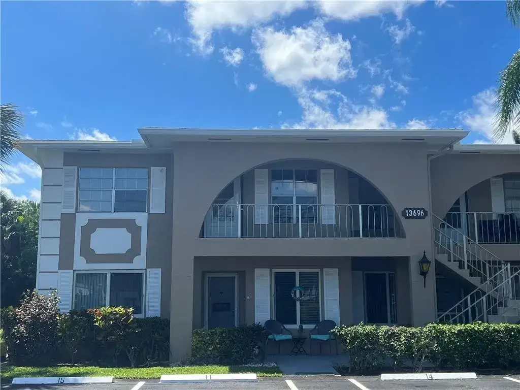 2 bedroom 2 bath Residential Lease for rent at 13696 Vía Flora, Delray Beach FL 33484