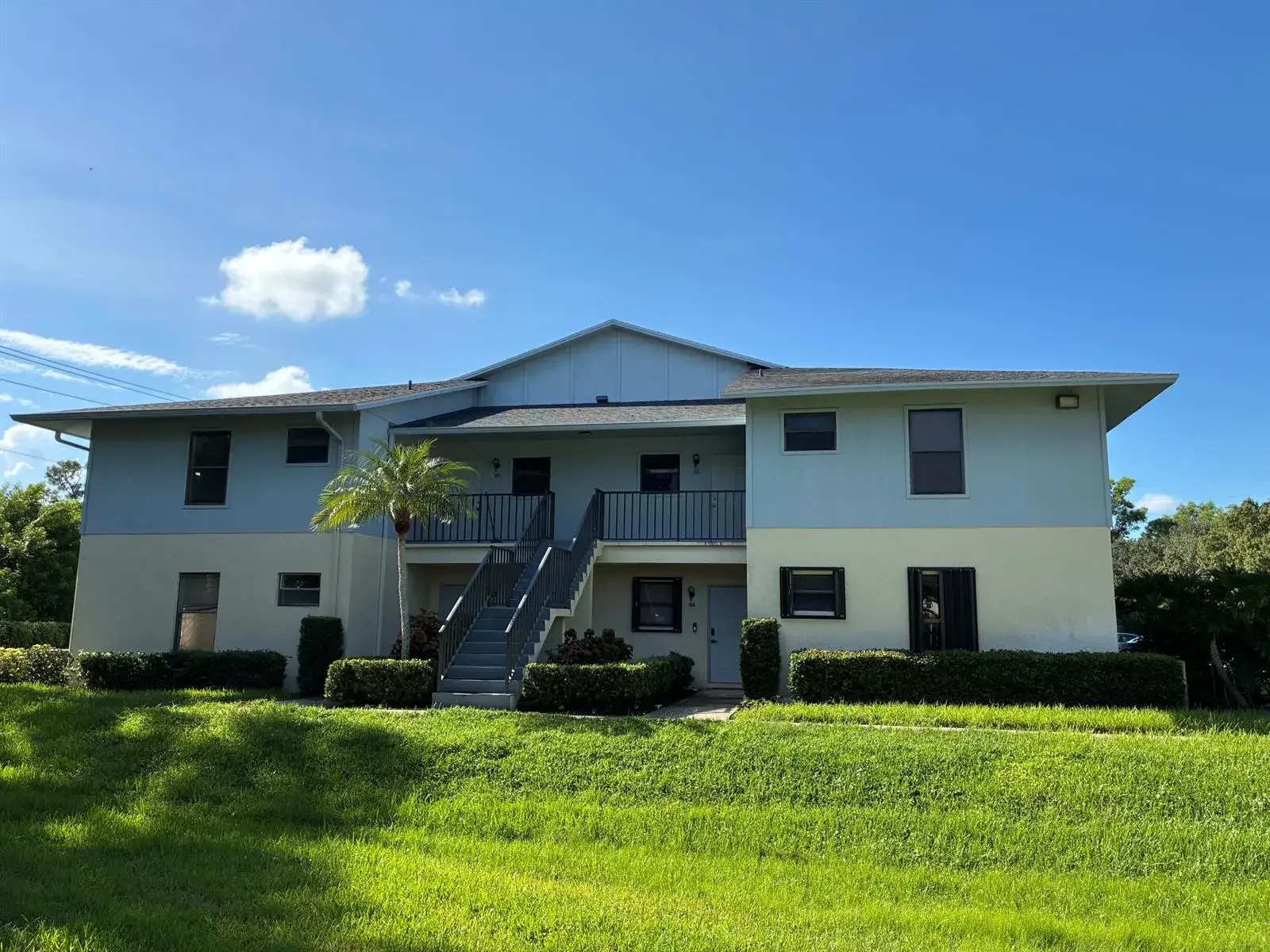 2 bedroom 2 bath Residential for sale at 6541 SE Federal Highway, Stuart FL 34997