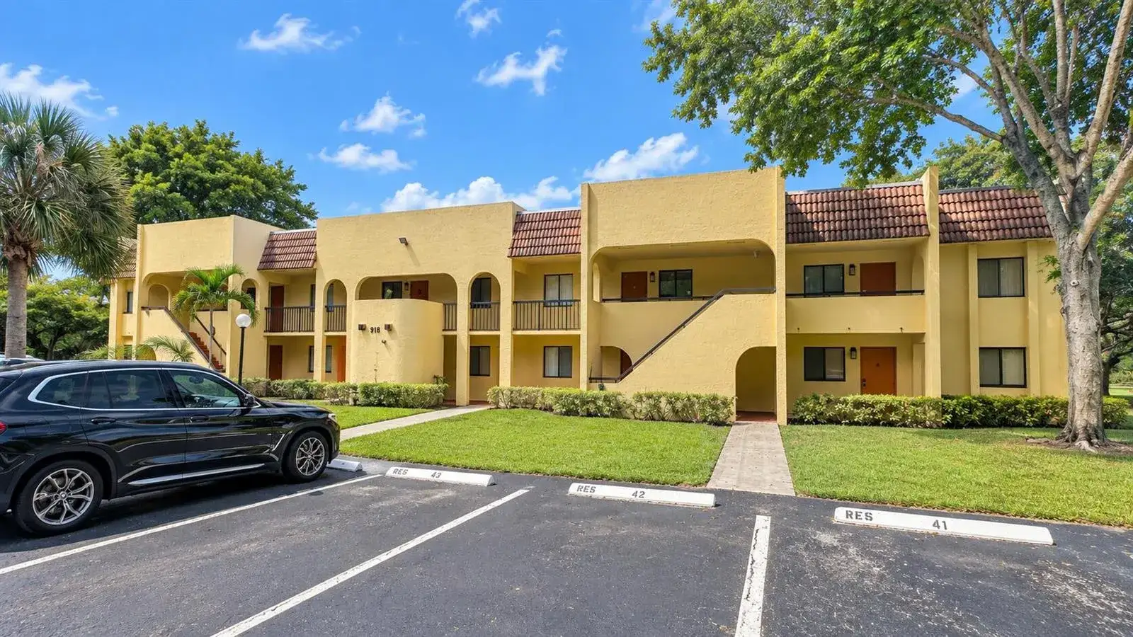 2 bedroom 2 bath Residential Lease for rent at 918 SW 9th St Circle, Boca Raton FL 33486