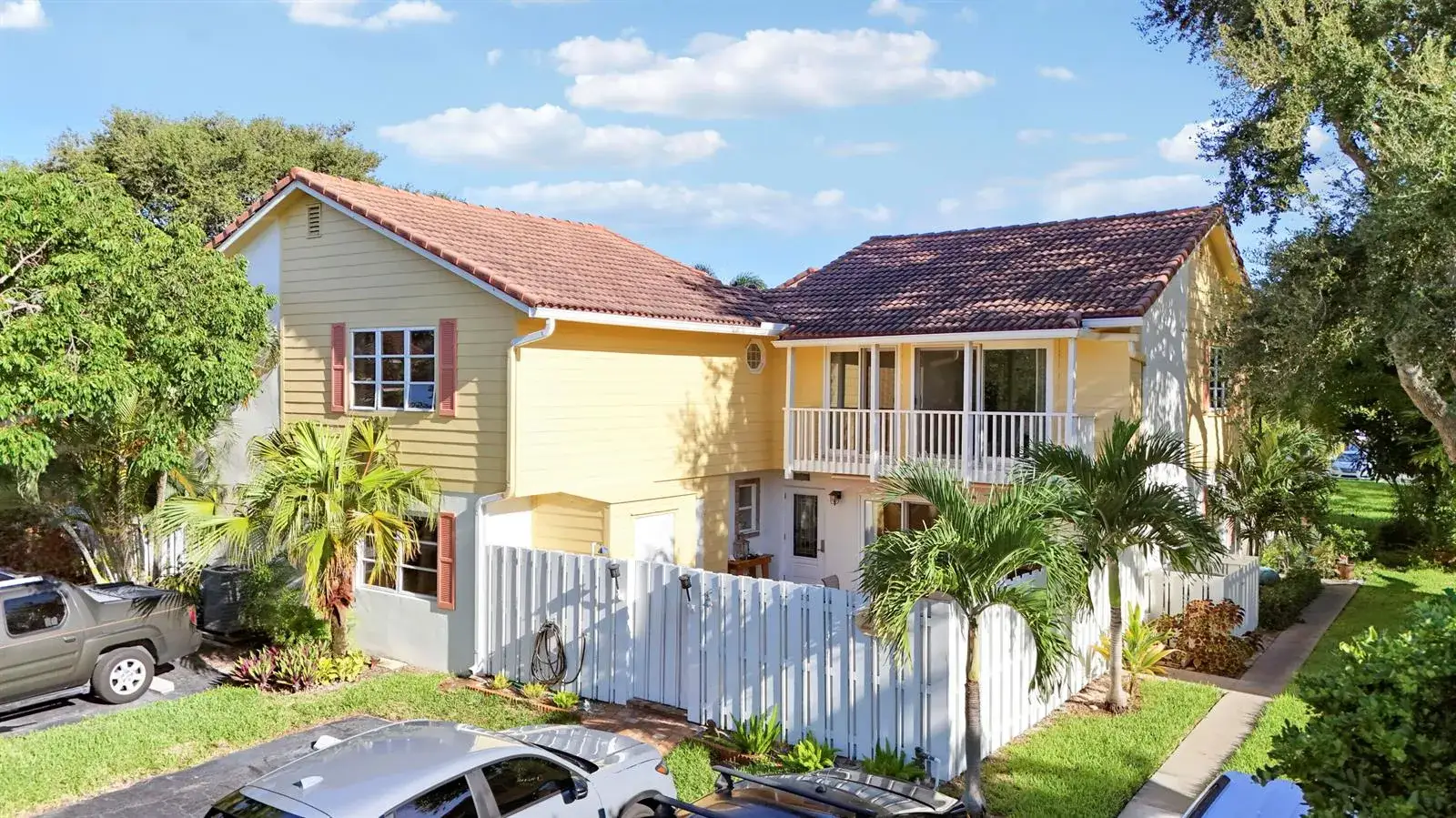 3 bedroom 2 bath Residential for sale at 232 Seabreeze Circle, Jupiter FL 33477