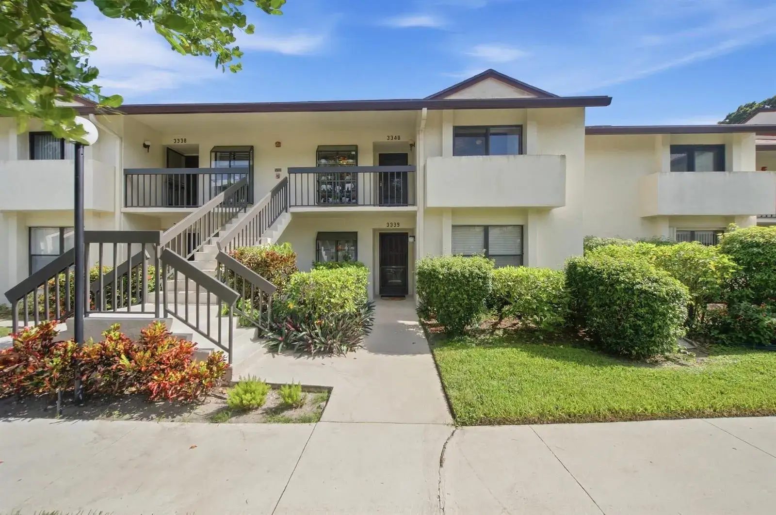 2 bedroom 2 bath Residential for sale at 3340 LUCERNE PARK Drive, FL 33467