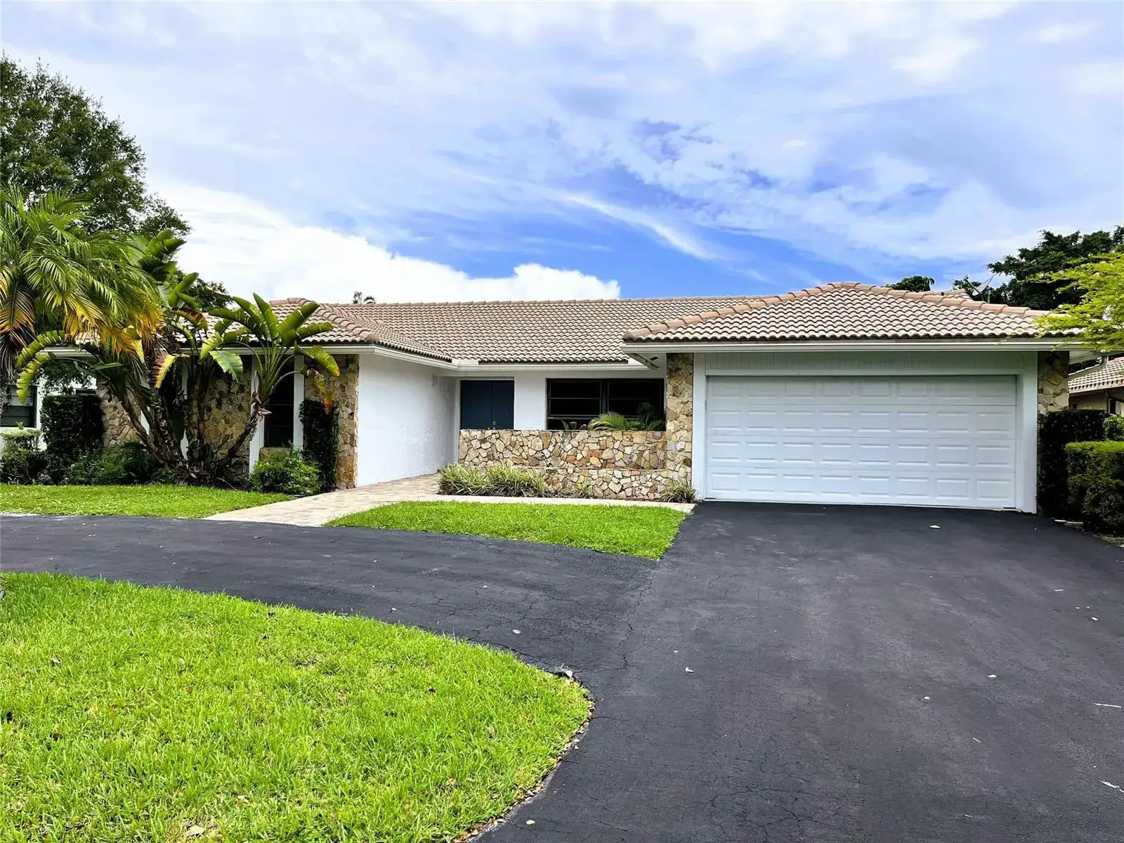 4 bedroom 2 bath Residential for sale at 11375 NW 19TH Drive, Coral Springs FL 33071