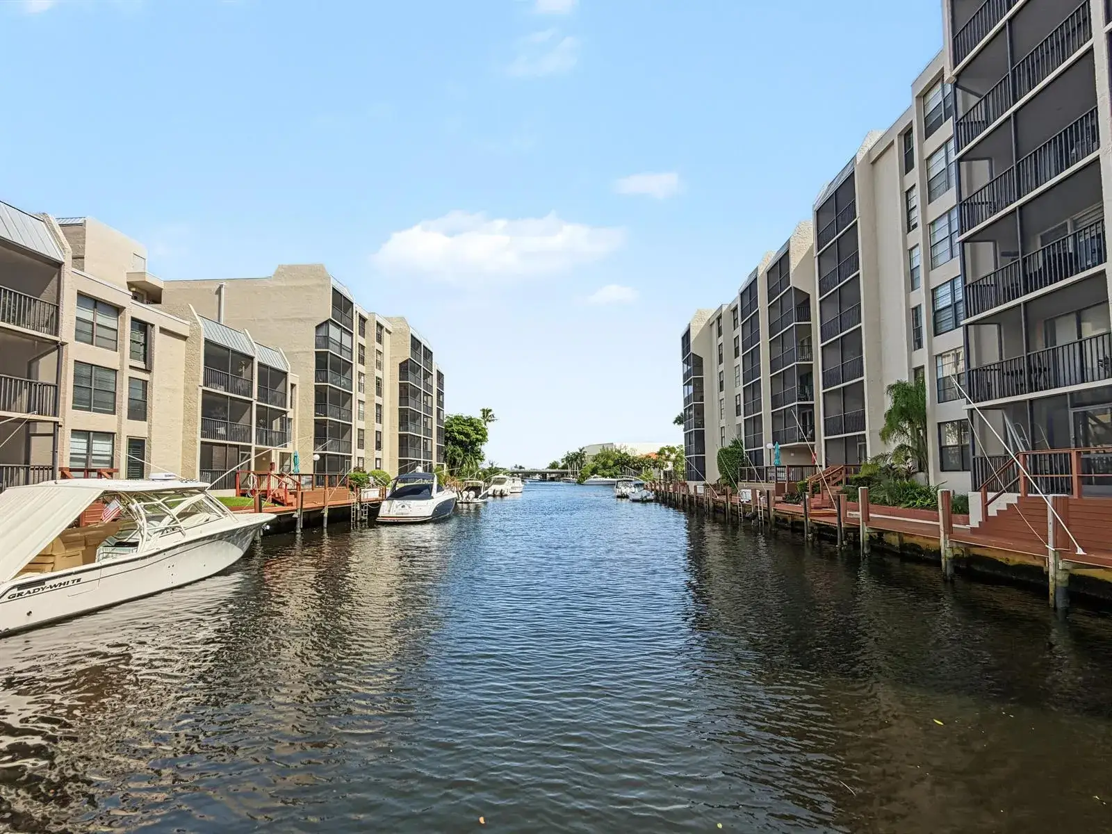 2 bedroom 2 bath Residential Lease for rent at 9 Royal Palm Way # 3060, Boca Raton FL 33432
