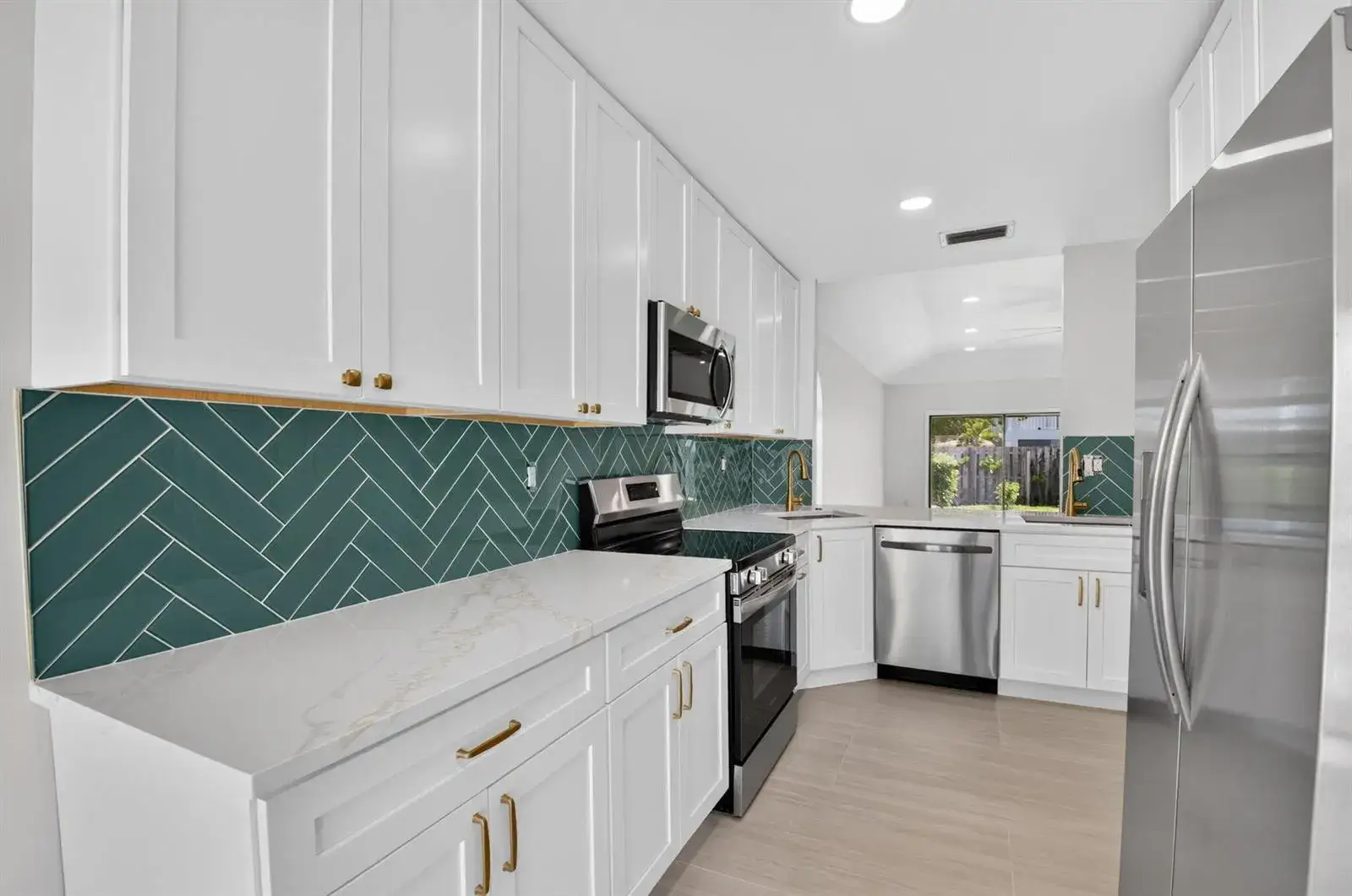 3 bedroom 2 bath Residential Lease for rent at 4398 NE 5th Avenue, Boca Raton FL 33431