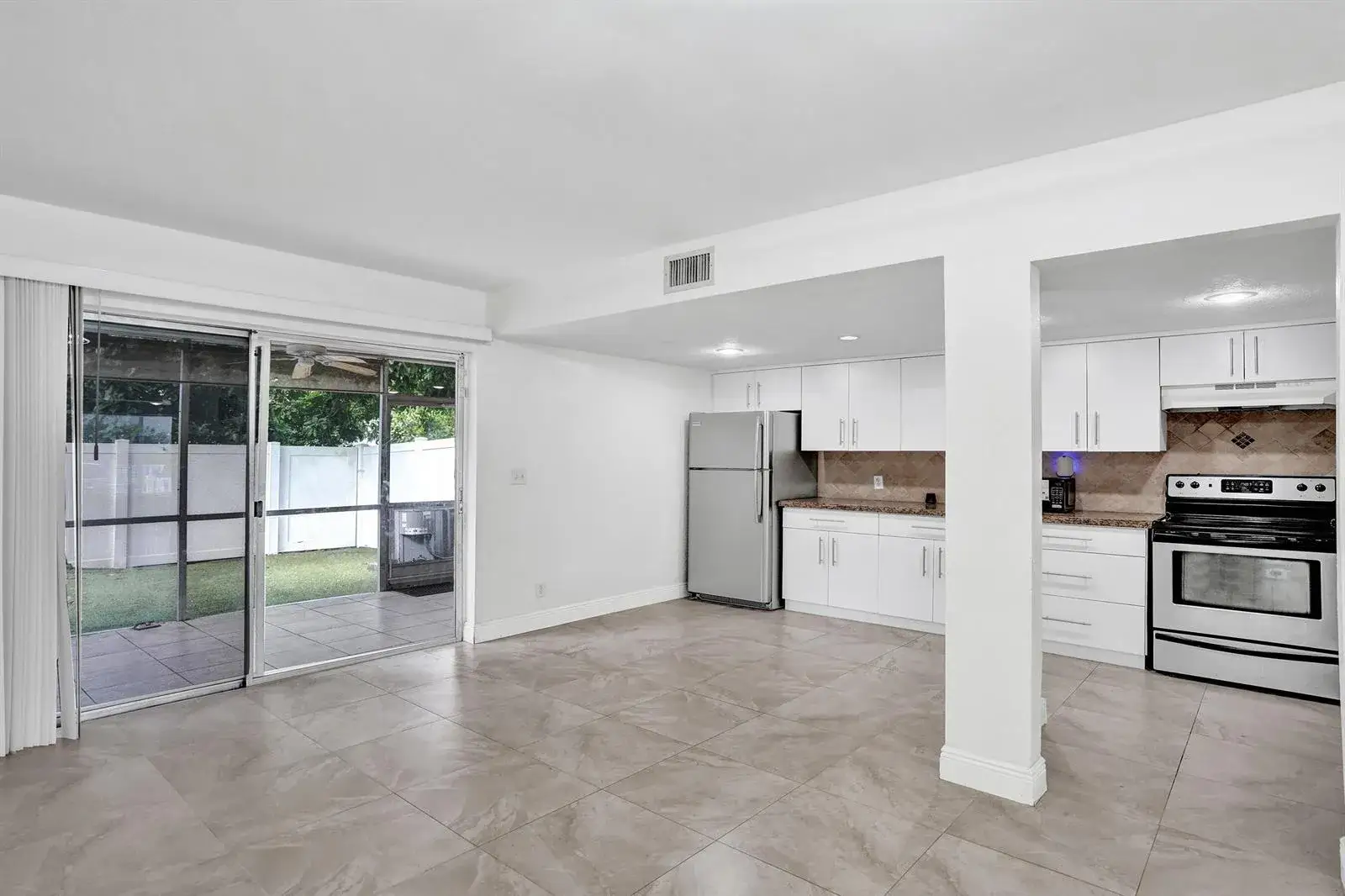 3 bedroom 2 bath Residential for sale at 8091 NW 12TH Street # H, Margate FL 33063