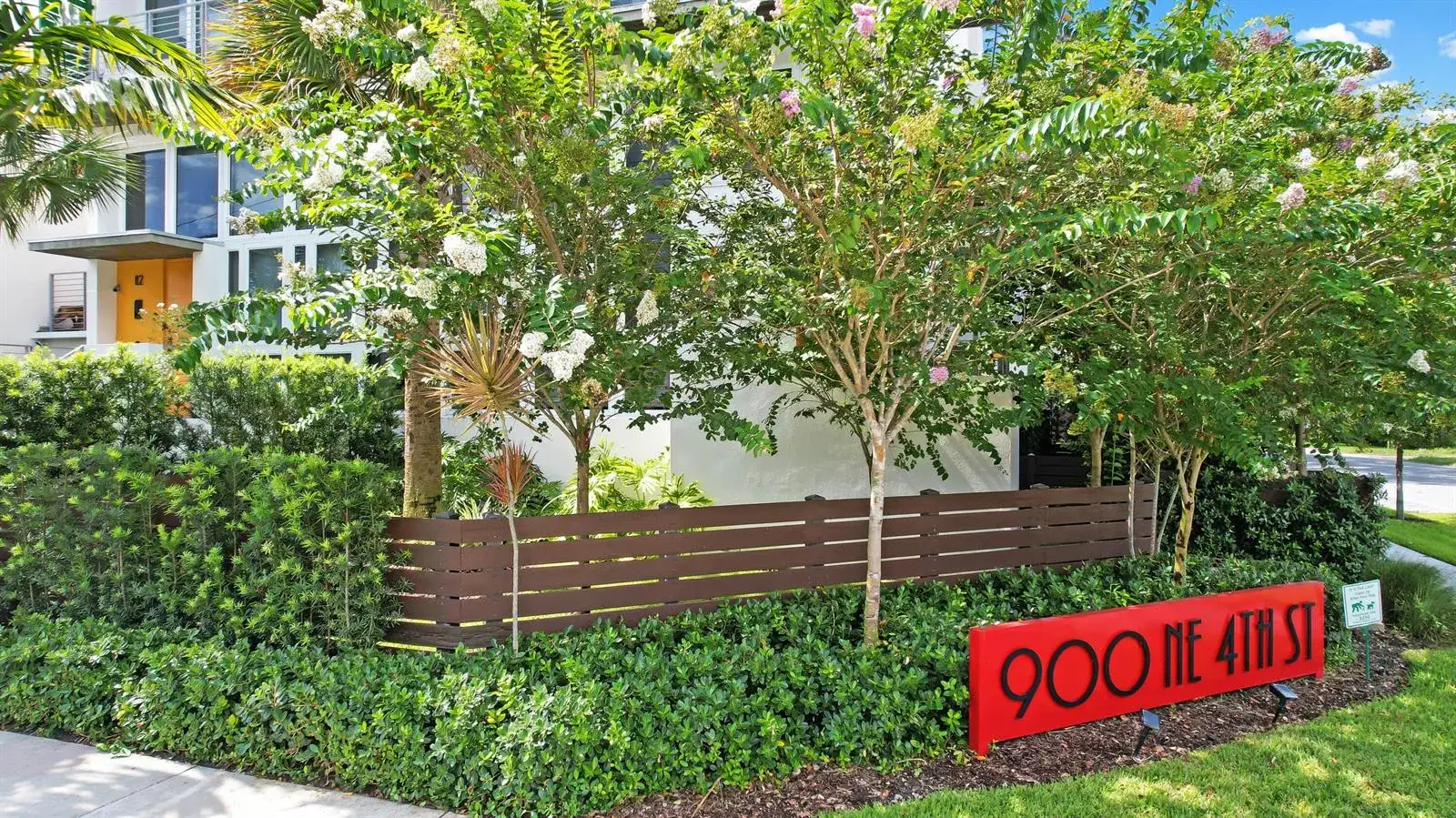 3 bedroom 3 bath Residential for sale at 900 NE 4th Street # B4, Fort Lauderdale FL 33301