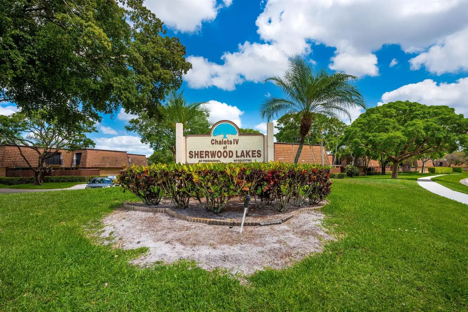 3 bedroom 2 bath Residential for sale at 2205 22nd Lane, FL 33463