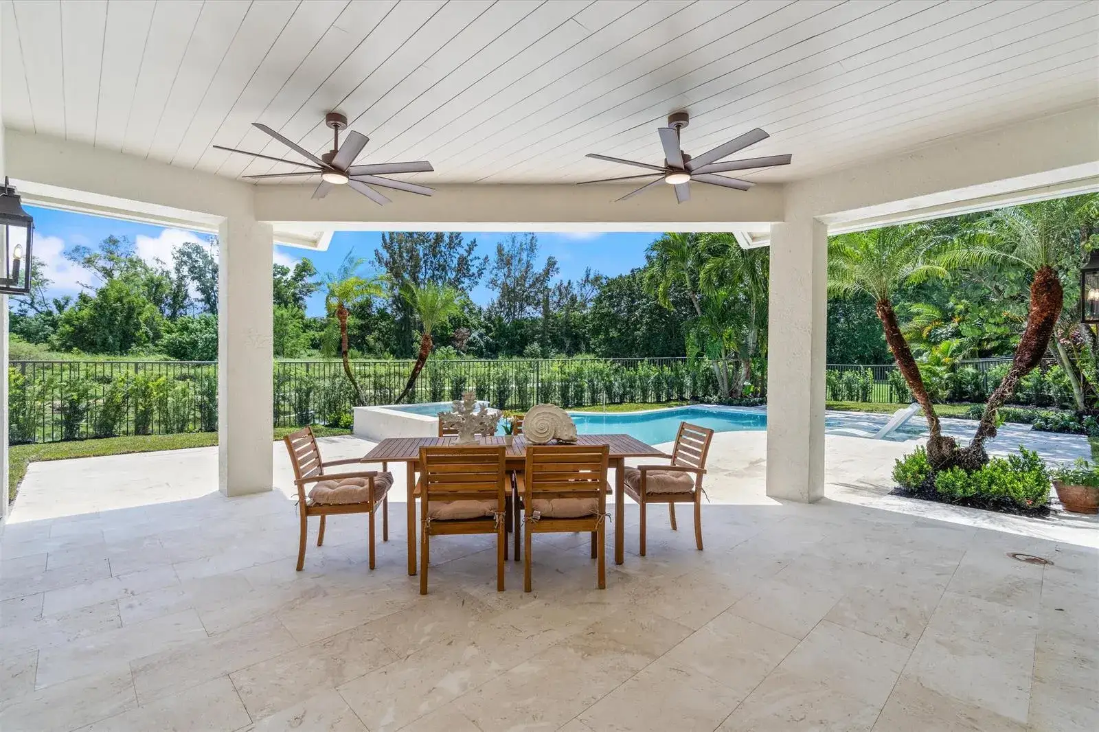 3 bedroom 3 bath Residential for sale at 2991 TWIN OAKS Way, Wellington FL 33414