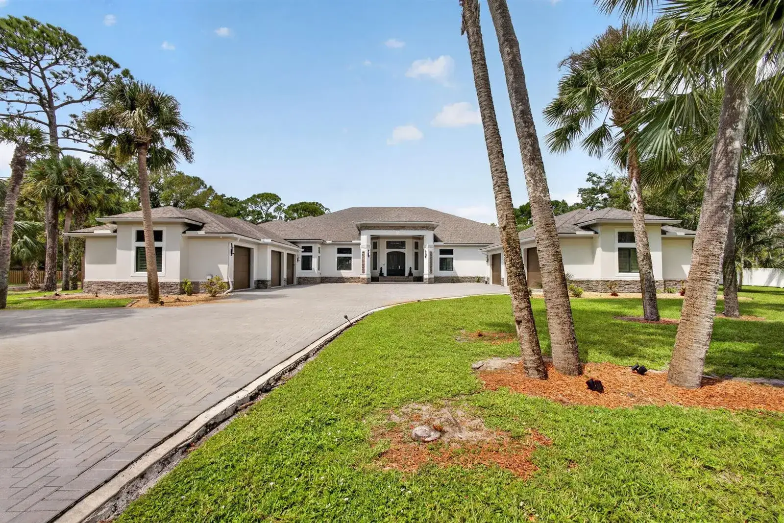 6 bedroom 4 bath Residential for sale at 145 24TH Avenue, Vero Beach FL 32962