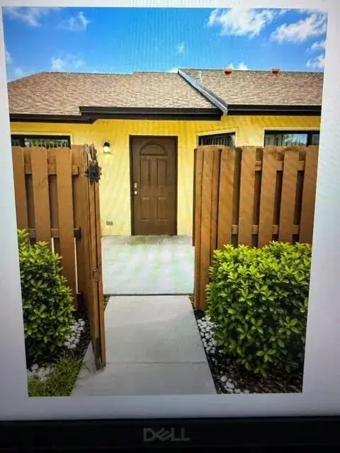 2 bedroom 2 bath Residential Lease for rent at 223 SPRINGDALE Circle, Palm Springs FL 33461