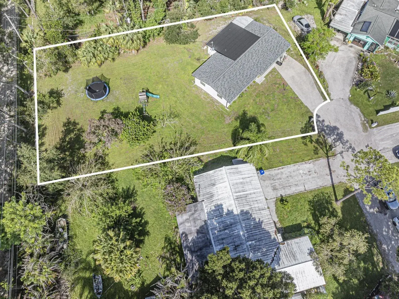 3 bedroom 2 bath Residential for sale at 2755 6TH Place, Vero Beach FL 32968
