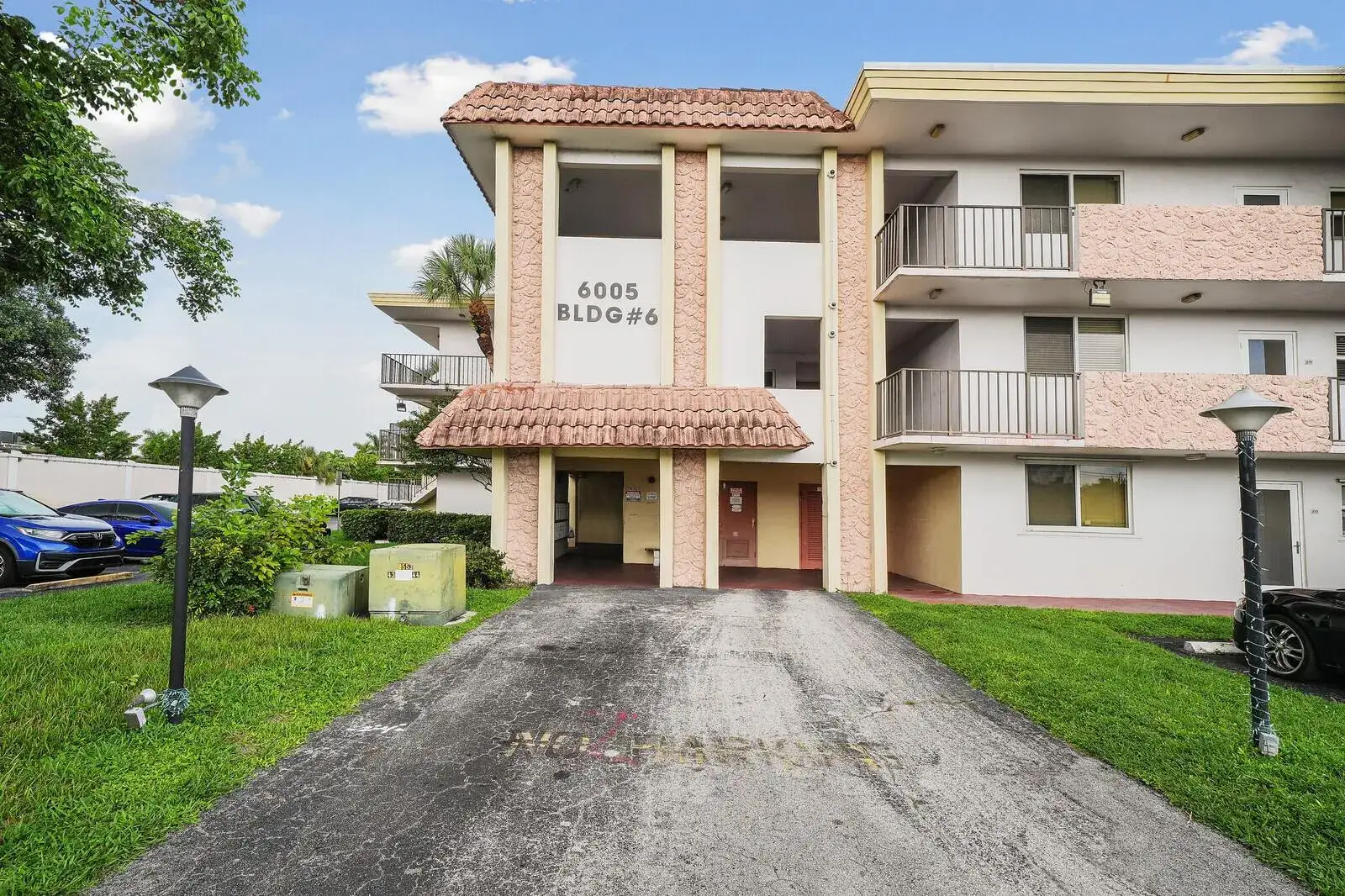 1 bedroom 1 bath Residential for sale at 6005 Del Lago Circle # 311, Sunrise FL 33313