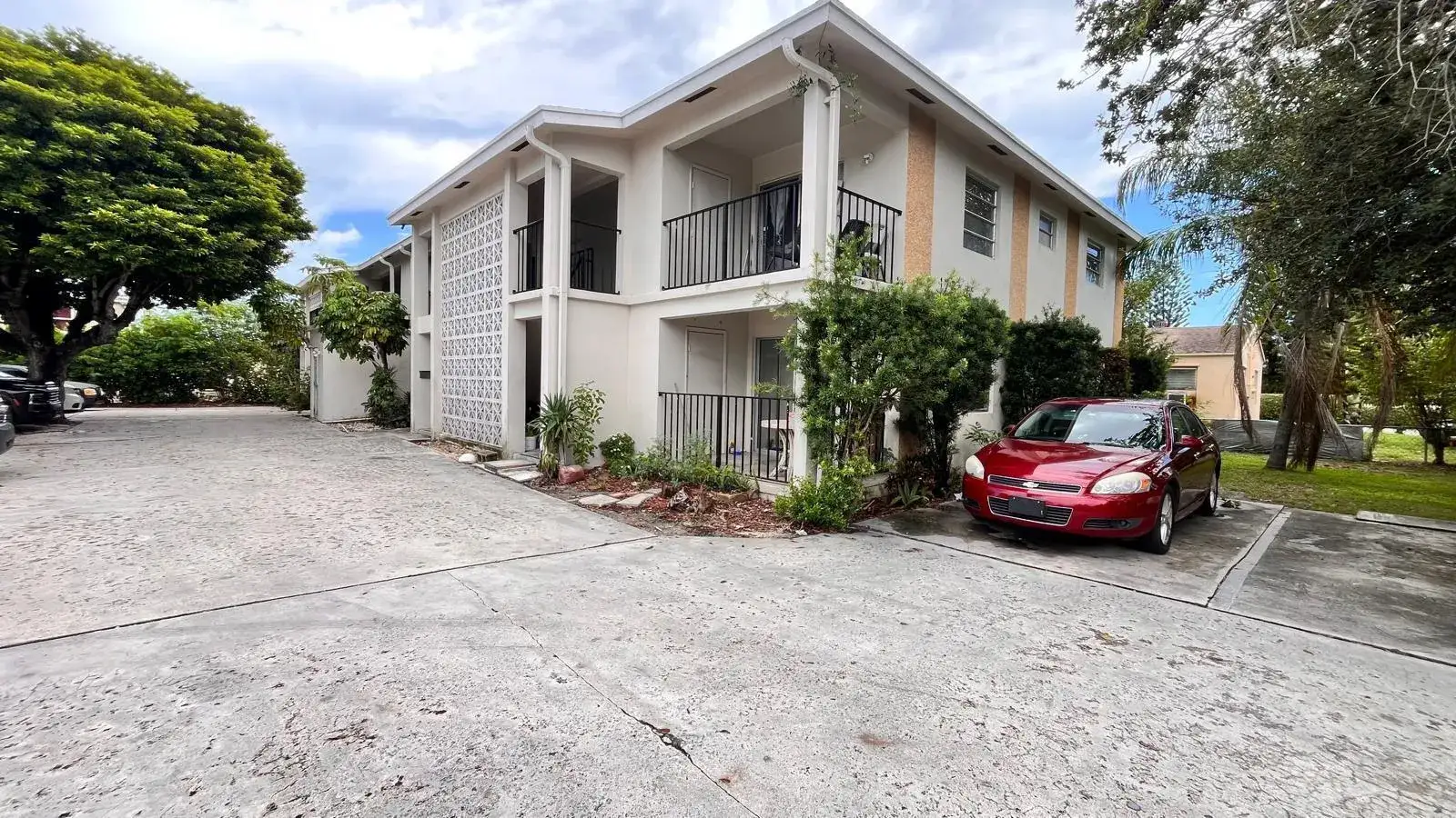 2 bedroom 1 bath Residential Lease for rent at 126 S D Street # 7, FL 33460