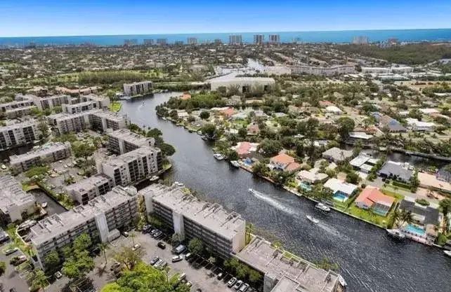 2 bedroom 2 bath Residential Lease for rent at 14 ROYAL PALM Way # 5050, Boca Raton FL 33432