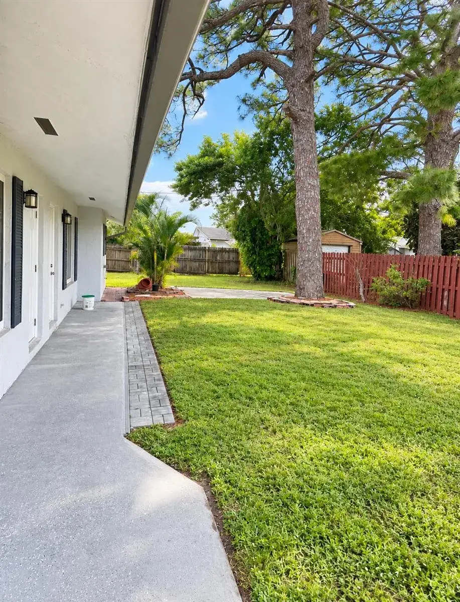 2 bedroom 1 bath Residential Lease for rent at 4356 ANNA Lane, Palm Springs FL 33406