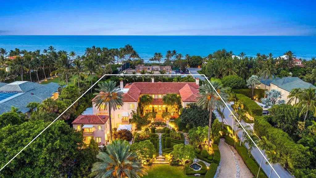 9 bedroom 10 bath Residential for sale at 111 Via Del Lago, Palm Beach FL 33480