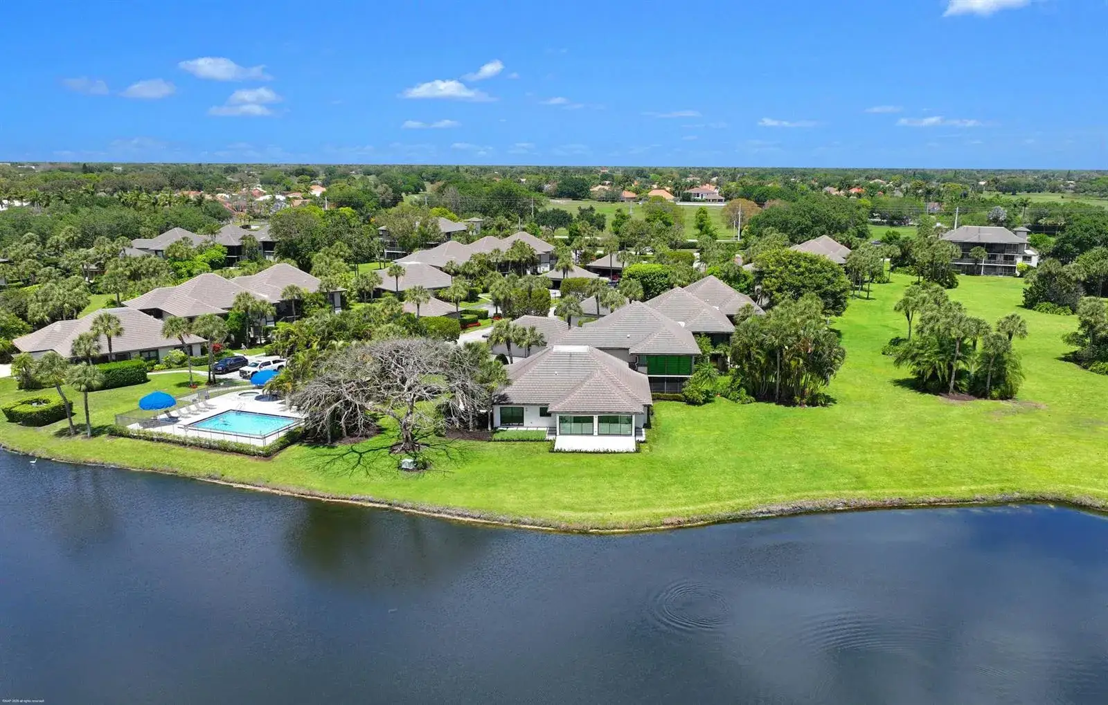 3 bedroom 3 bath Residential for sale at 13254 POLO CLUB Road # C101, Wellington FL 33414