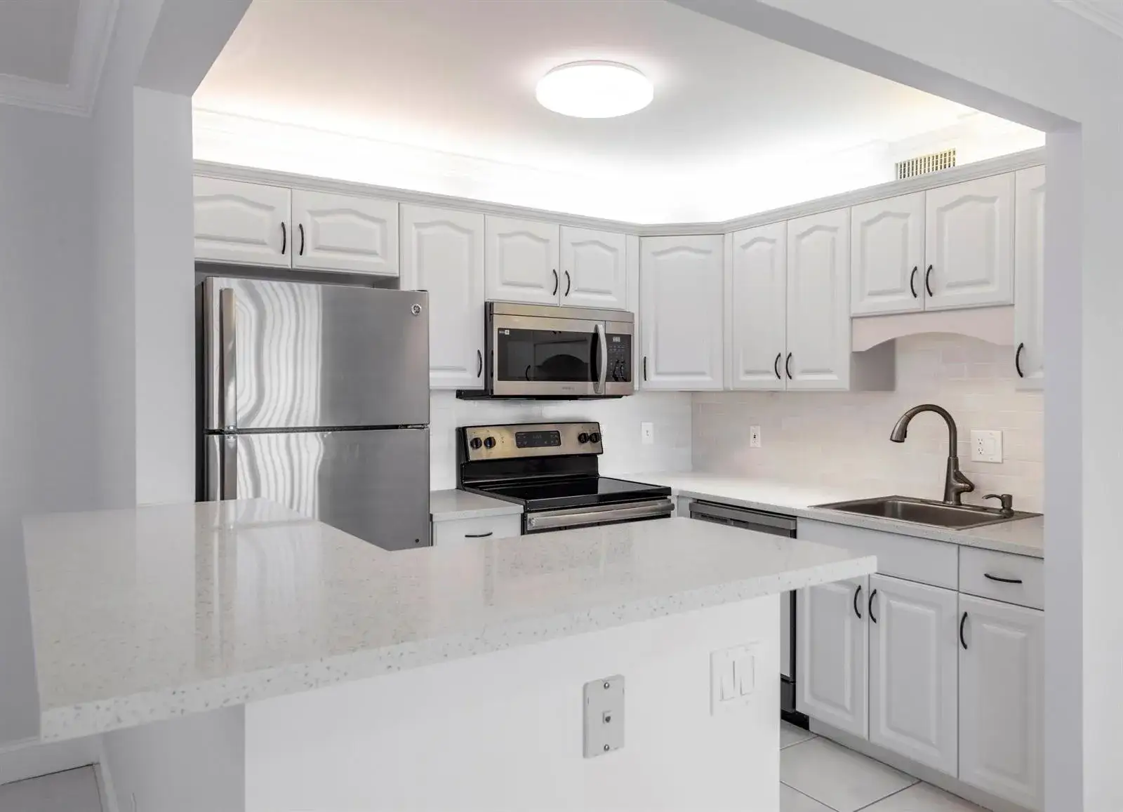 1 bedroom 1 bath Residential for sale at 190 Saxony D, Delray Beach FL 33446
