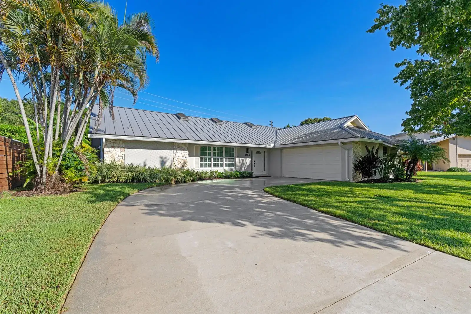 3 bedroom 2 bath Residential for sale at 4456 Nicole Circle, Jupiter FL 33469