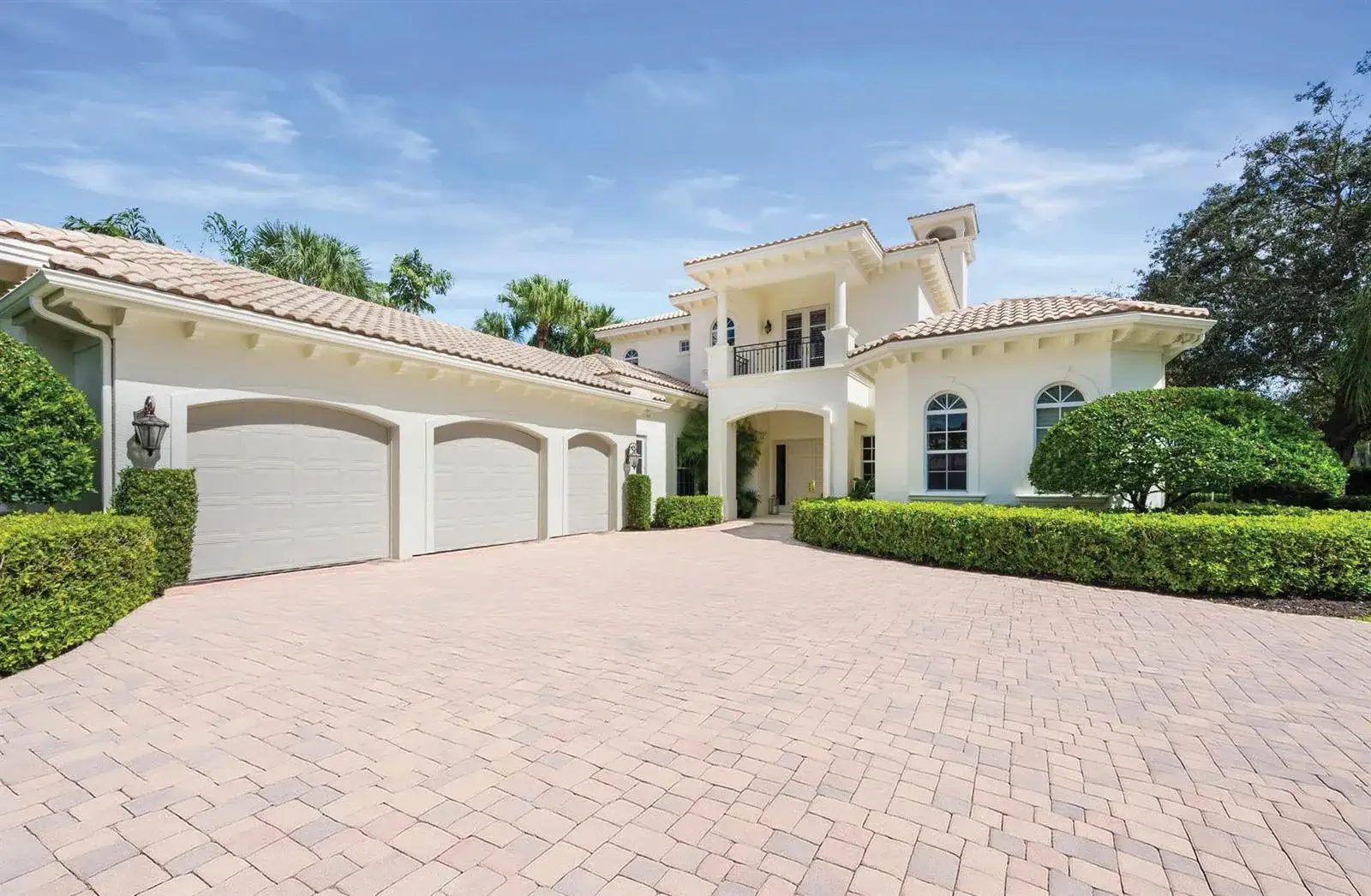 4 bedroom 5 bath Residential for sale at 115 Echo Lane, Jupiter FL 33458