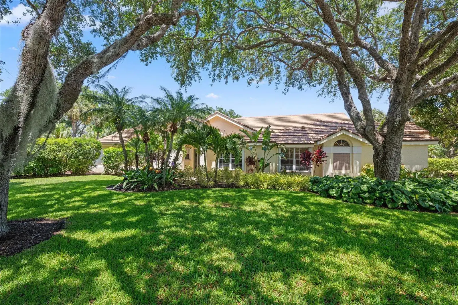 3 bedroom 2 bath Residential for sale at 3991 SHEARWATER Drive, Jupiter FL 33477