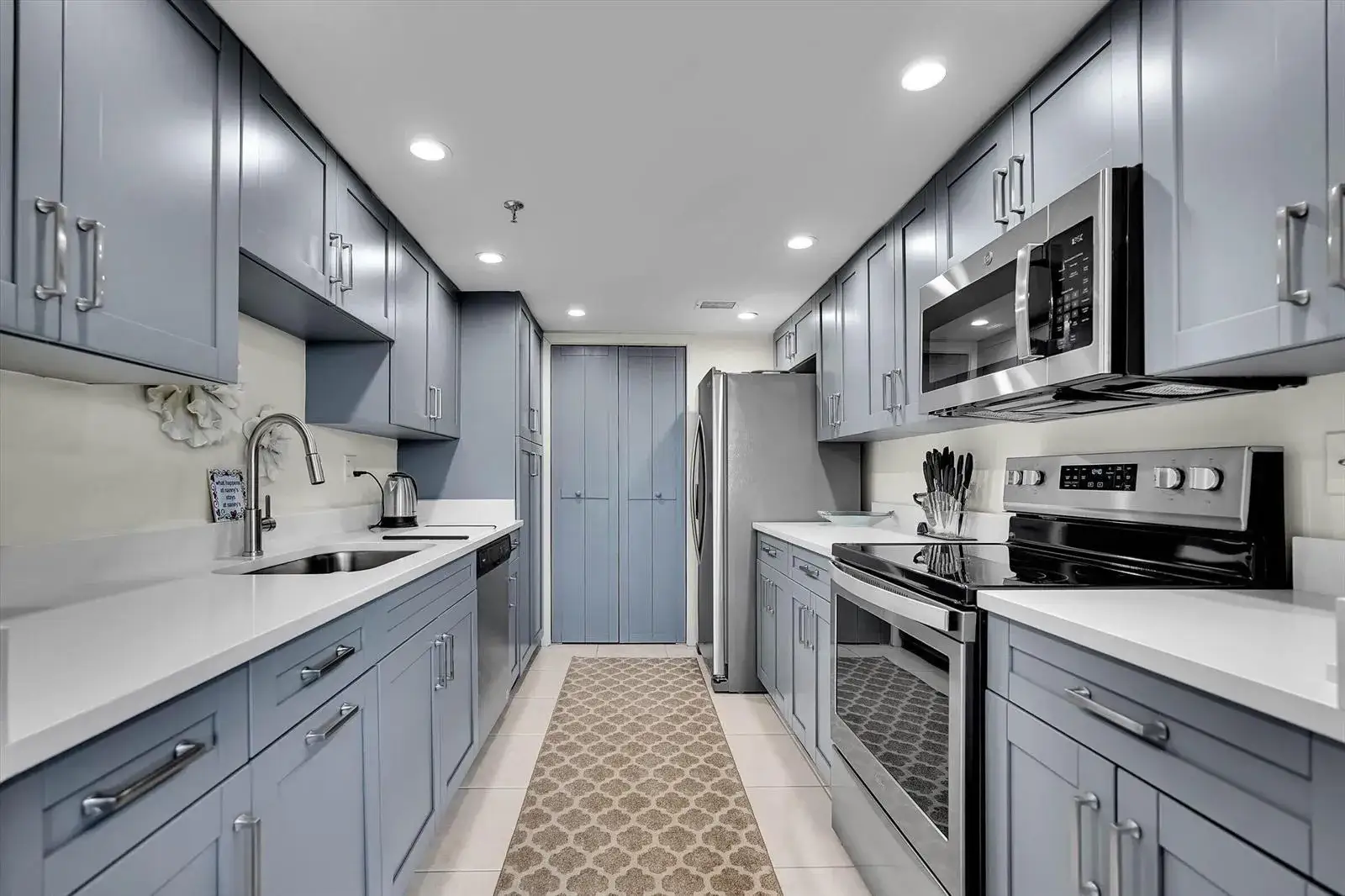2 bedroom 2 bath Residential for sale at 859 JEFFERY Street # 306, Boca Raton FL 33487